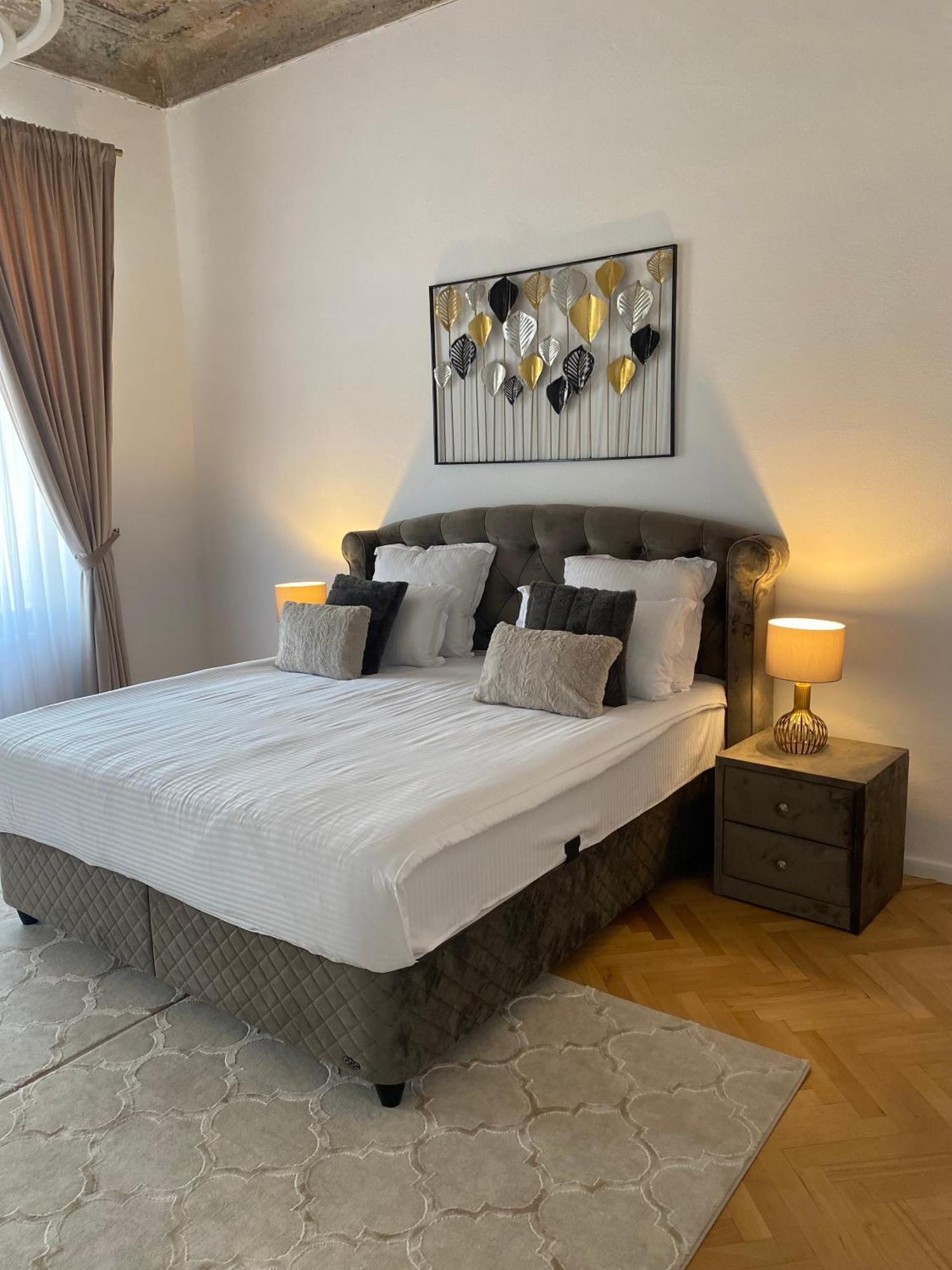 Schiller Rooms Сибиу Экстерьер фото
